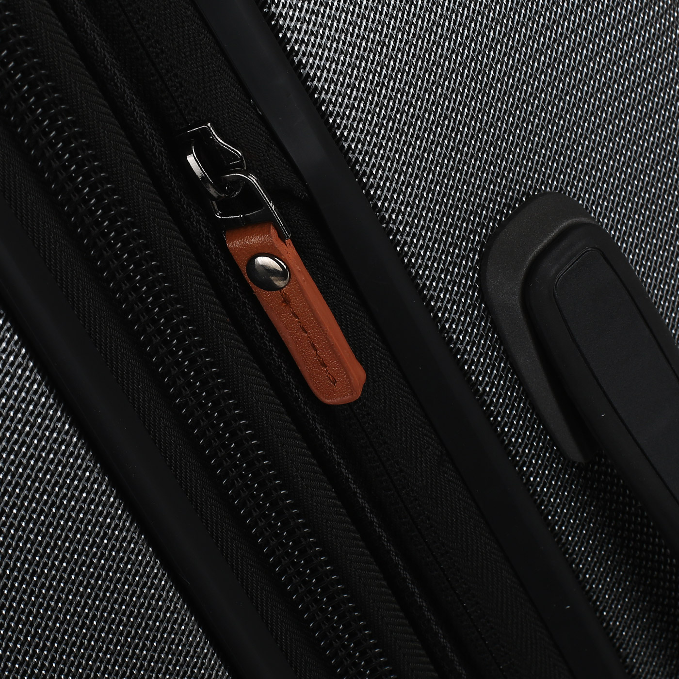 Чемодан средний M из поликарбоната с кодовым замком Ricardo Beverly Hills Cabrillo 2.0