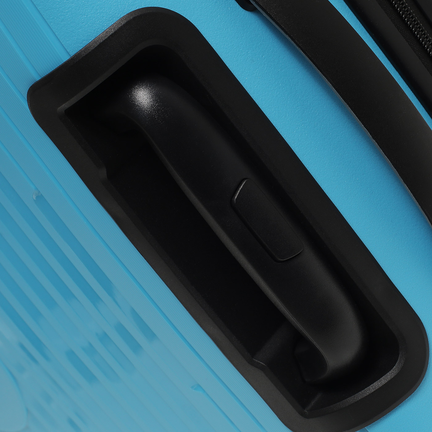 Чемодан средний M из полипропилена Eberhart Eagle