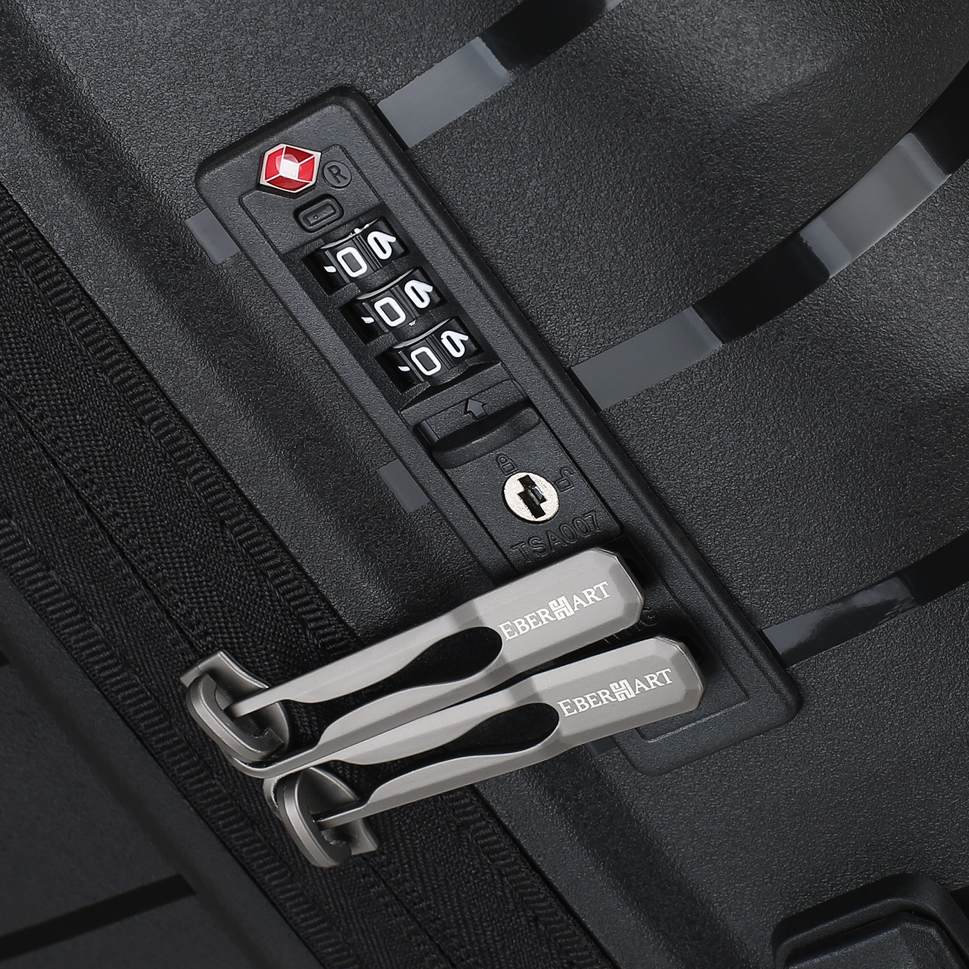 Чемодан средний M из полипропилена Eberhart Dune