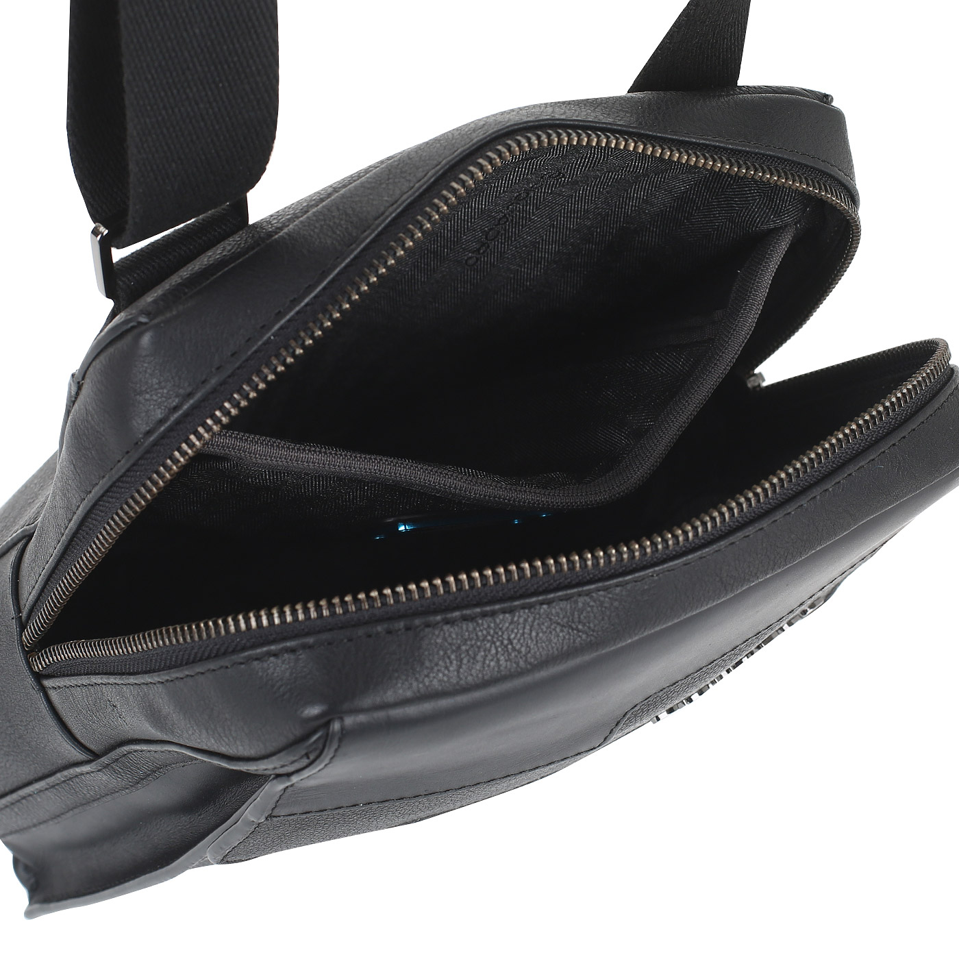 Сумка-планшет из черной кожи Piquadro Vostok