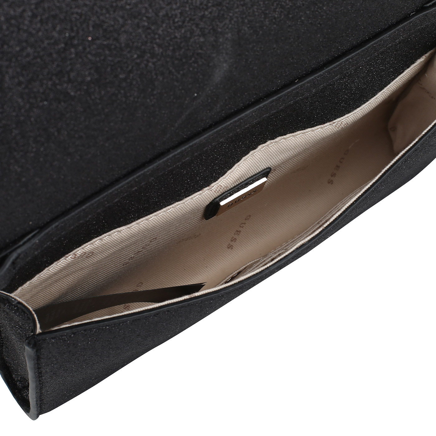 Черный клатч на цепочке Guess Summer Night City