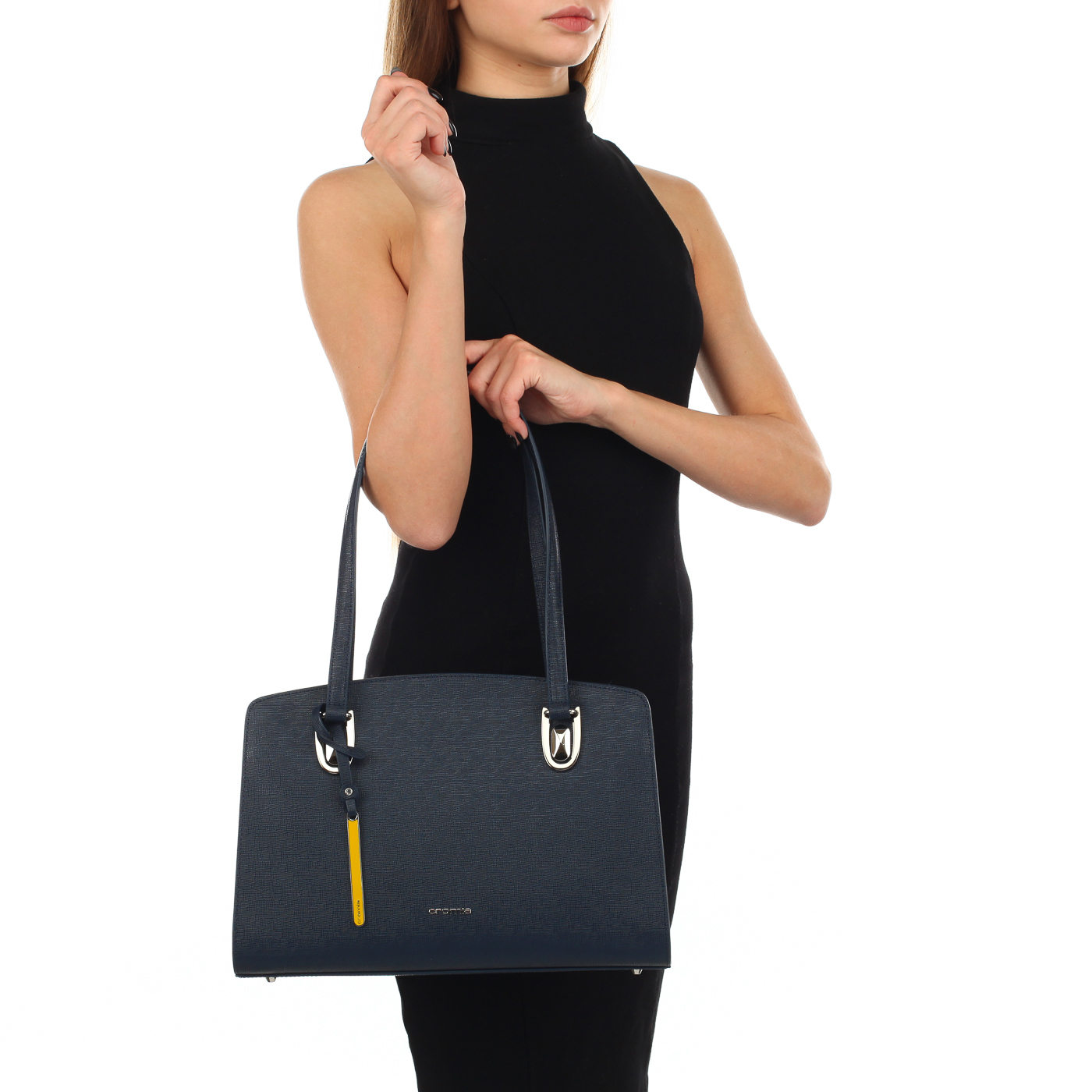 Сафьяновая сумка с длинными ручками Cromia Mina