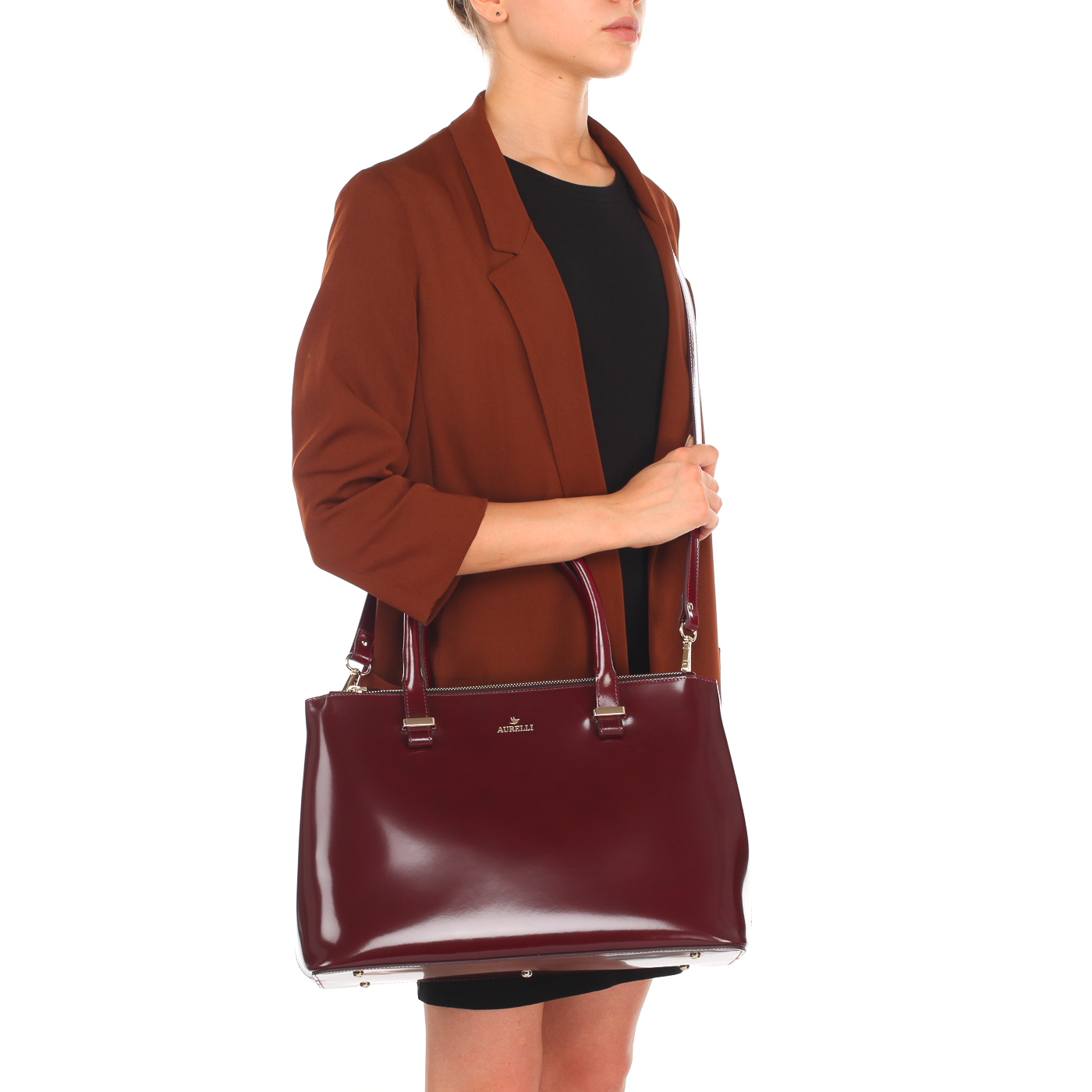 Женская лаковая сумка с плечевым ремешком Aurelli 